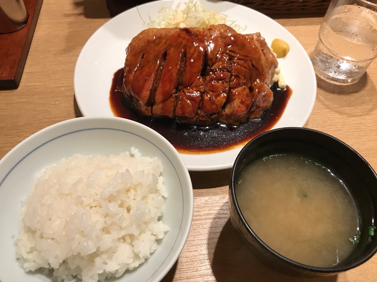 yousicc's tweet photo. トンテキ分厚すぎた。
ボリューミーの押し売り。 https://t.co/0U35NC2awo