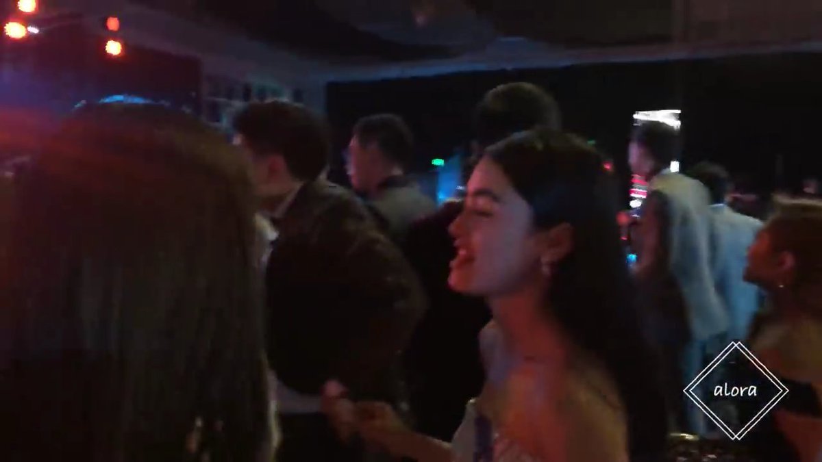 Kisses with Vivoree during #ABSCBNBall2018 :). Thank you @alorskieee :*

#PushAwardsTeamKisses @delavinkisses
