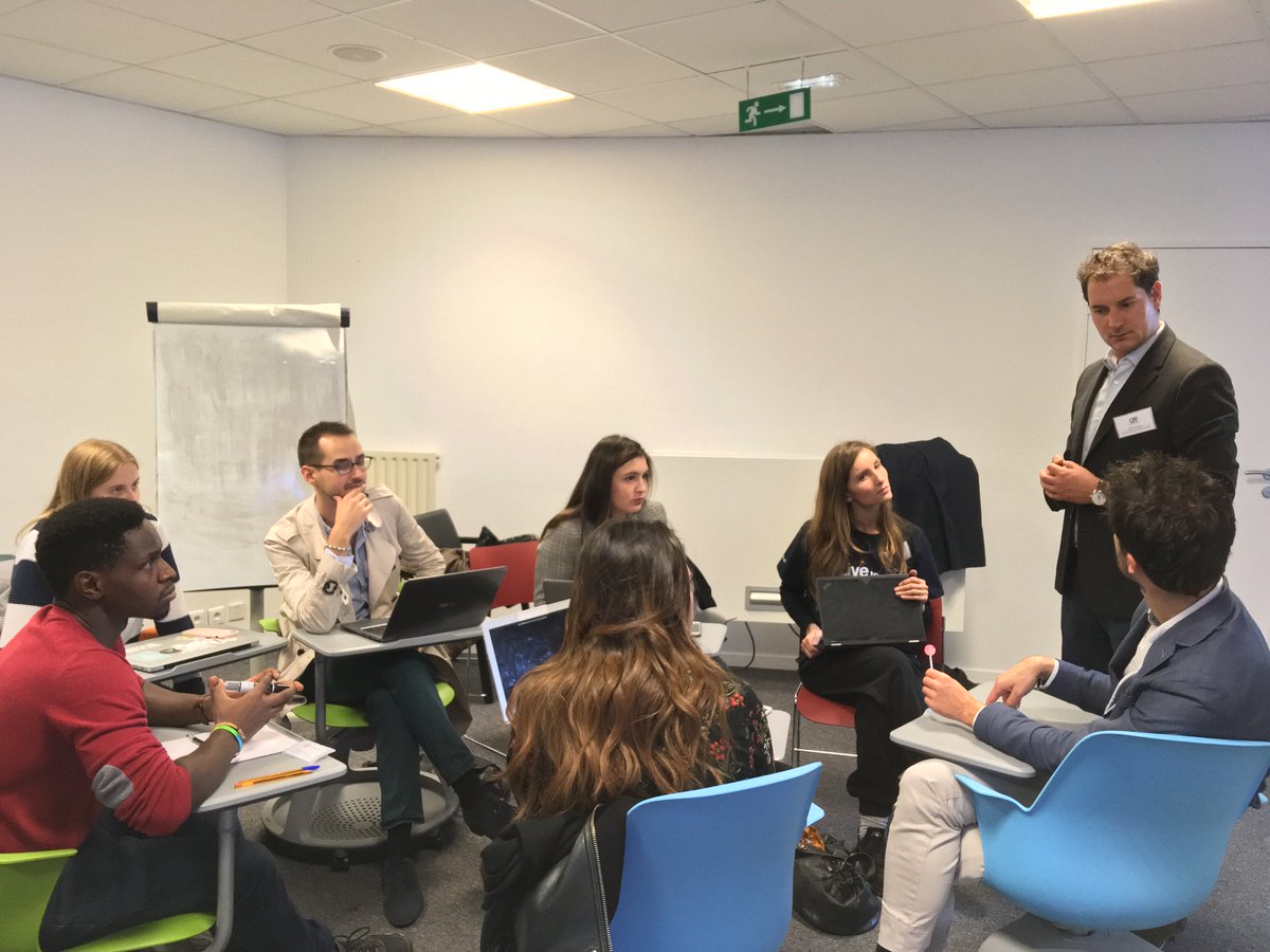 Oracle France tweet media