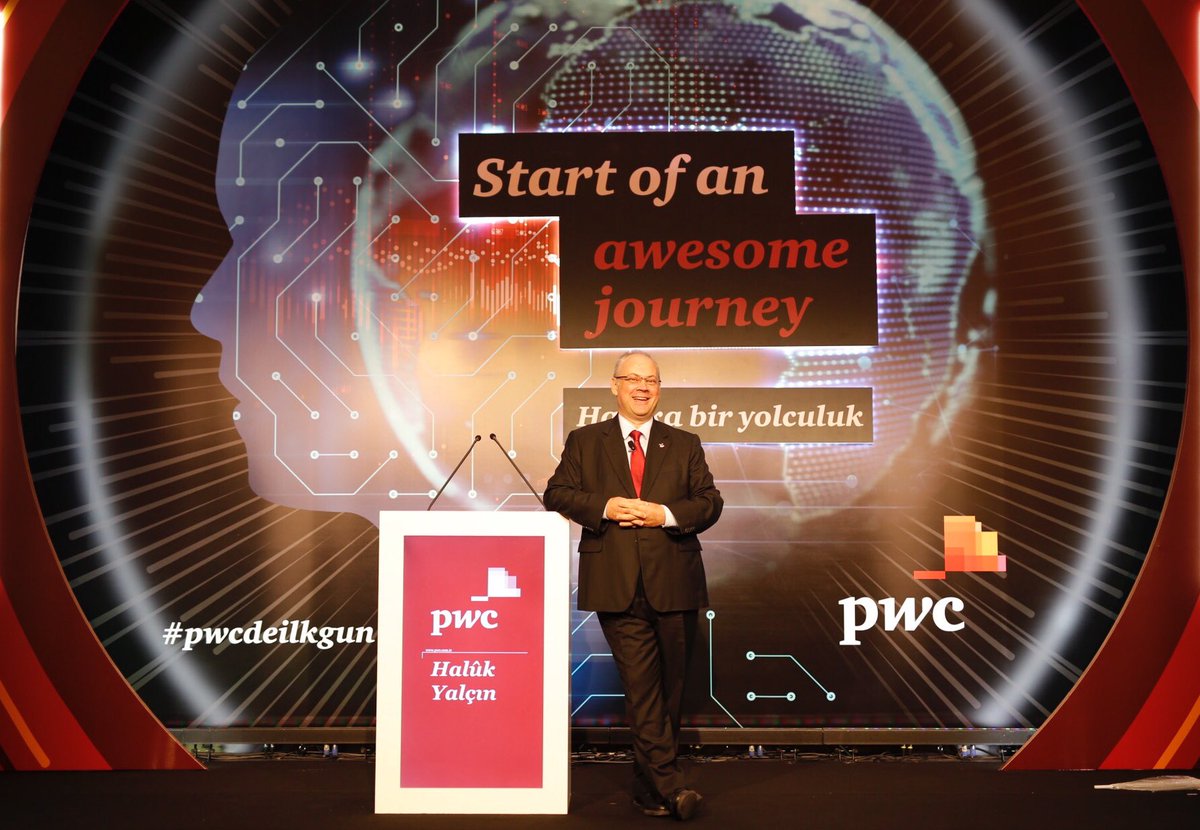 PwC_Turkiye's tweet image. PwC Türkiye Başkanı Halûk Yalçın ailemize yeni katılan 255 arkadaşımıza hoş geldin diyerek açılış konuşmasını yapıyor. #pwcdeilkgun