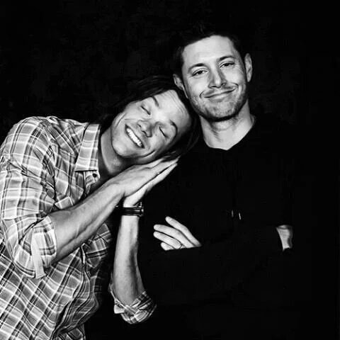 readstoescape's tweet photo. #3WordsToLiveBy 
Treasure #JaredPadalecki https://t.co/X93W5tAyRQ