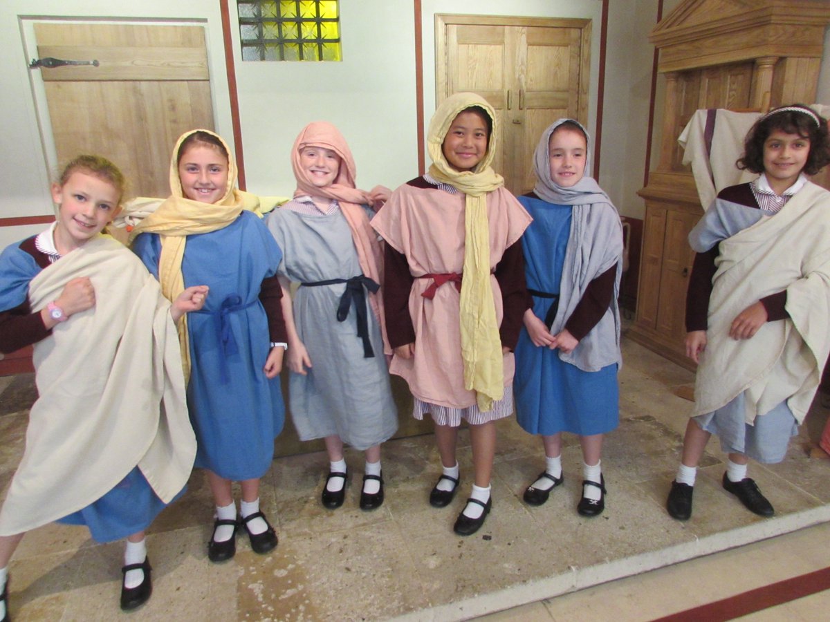 BromsPrep's tweet photo. 5CK and 5SK visited the Roman Baths in Bath on Monday, as part of their History topic.

#BromsYr5 #BromsHistory https://t.co/xy5TWGBJNk