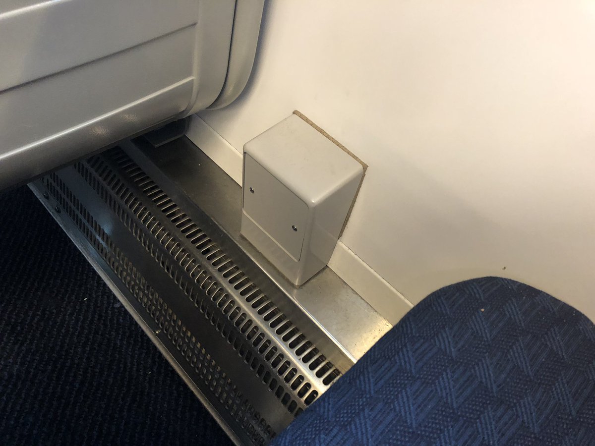 BlackOpsVCDX's tweet photo. @SW_Railway Perfect placement of a completely blanked off plug socket which renders all window side seats uncomfortable if you’re above average height. Fancy new blue livery but same old lack of consumer consideration. I pay £4K+ p.a to experience your ineptitude. Utter clowns. https://t.co/gbT4sNz7Qv
