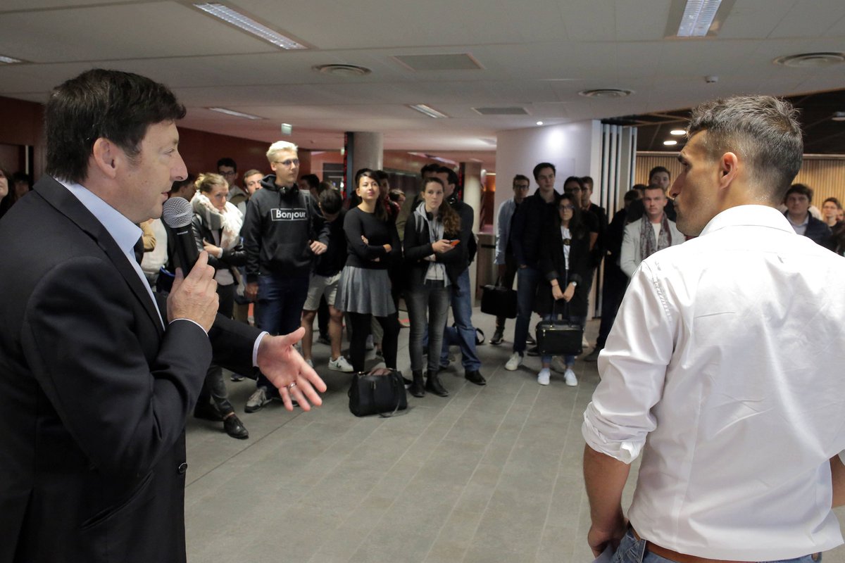 sudouest's tweet photo. #HackaNews 2018 est lancé à @sudouest. Avec @IjbaOfficiel @kedgebsBDX @DigitCamp @1KBordeaux @Theophrasteio https://t.co/JmapNiFfTU