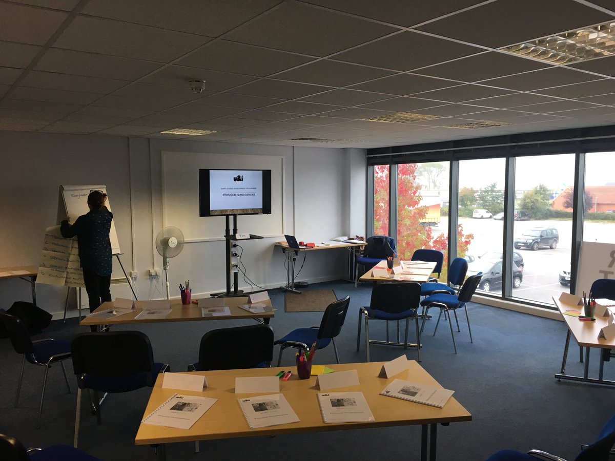 mdhcampbell's tweet photo. All set and really to discover and challenge the dairy managers of tomorrow #DLDP #DairyLeader #Teamdairy @AHDB_Dairy https://t.co/sXOESFp68H