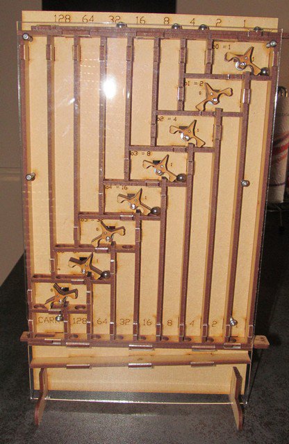 technozone51's tweet image. sur quoi travaille @technozone51 ? Mise au point d&apos;un #additionneur #soustracteur #binaire #8bits à billes. Si ça vous plait n&apos;hésitez pas à partager. Je pourrait faire une vidéo du fonctionnement pour montrer le principe du #comptage,de l&apos;addition&amp;amp;soustraction en binaire...