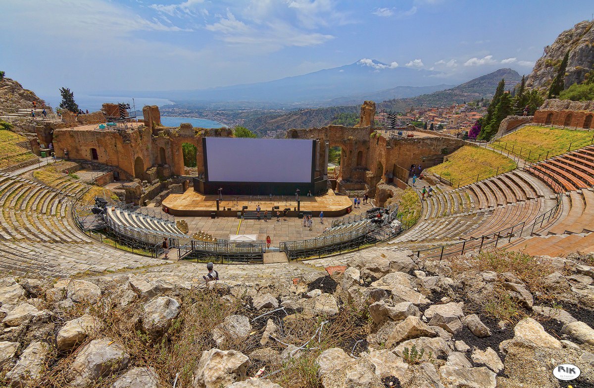 Ancient #Greek history, at #Taormina #Sicily . Unlike a closer neighbour the #Sicilians still respect the #Greek culture & adhere to it even today without making ludicrous claims. @WonSicily @VisitSicilyOP @Greekhistory @VisitGreecegr @GGWorld @CanonUKandIE @manfrotto_uk