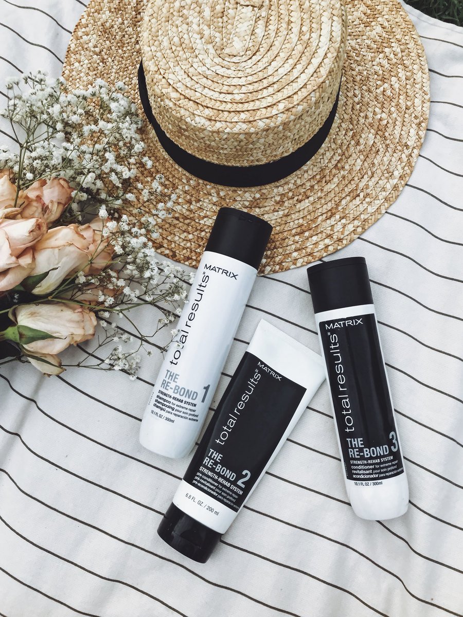 The secret to having beautiful hair is using the right color AND haircare! My hairstylist uses <a href="/matrixfamily/">MATRIX</a> #socolorcult in ‘marble gray’ for my color, while I use #therebond #totalresults line at home to keep the color fresh and healthy! bit.ly/PauReBond #matrixpartner