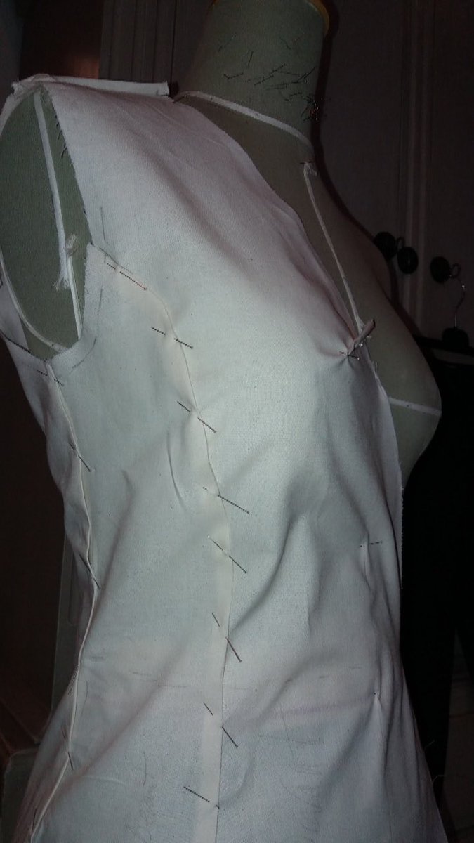 Création d une robe pour des hôtesses d’accueil #fashionweek #UNIFORME#CREATION #TAILLEUR #COSTUME #VETEMENTIMAGE #STYLE #HOTESSE #LOVEOURCLIENTS #MADEBYUP #PARIS #HOTELLERIE #PALACE #COMPAGNIEAERIENNE #AERIEN #SPA #LUXE