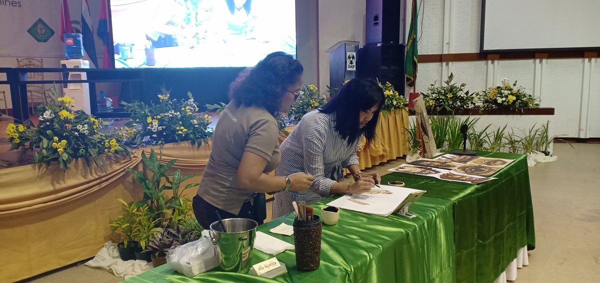 SEACEC1's tweet photo. Day 4: Selected participants joined Ms. Hipolito during her coffee painting demonstration https://t.co/uWjL0UIBzt