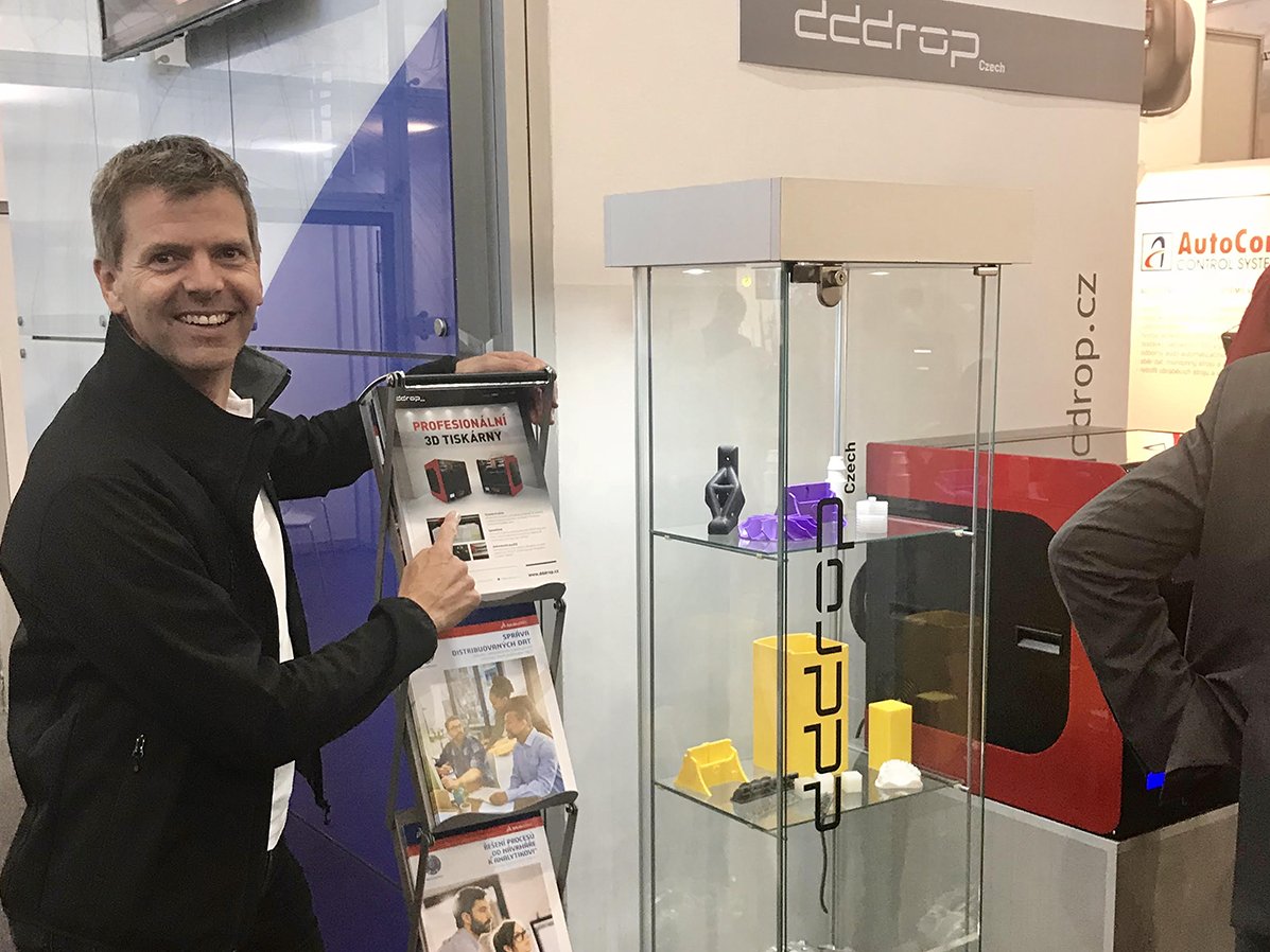 dddrop_3D's tweet photo. A brand new dddrop day at #MSV in the #Czech Republic! Yesterday and today supported by Roeland Jansen from the #dddrop factory in the #Netherlands. See you there? #3dprinter #3dprinting https://t.co/05jEwRD6a8