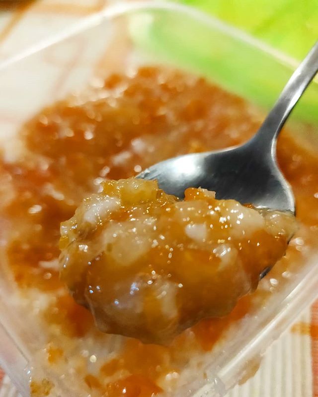 Ithee's tweet image. Kashikeyo #pudding #screwpine #yumm #delicacy #cantstopeating #coconut ift.tt/2Rnzdxv