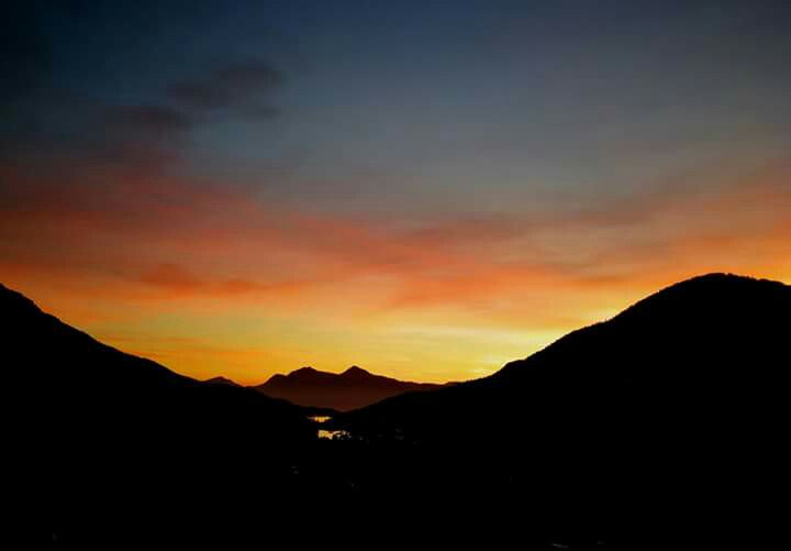 shark2208's tweet photo. #tramonto ieri a #bedollo #altopianodipiné #trentino #trentinoaltoadige https://t.co/qY3mIkb6FL