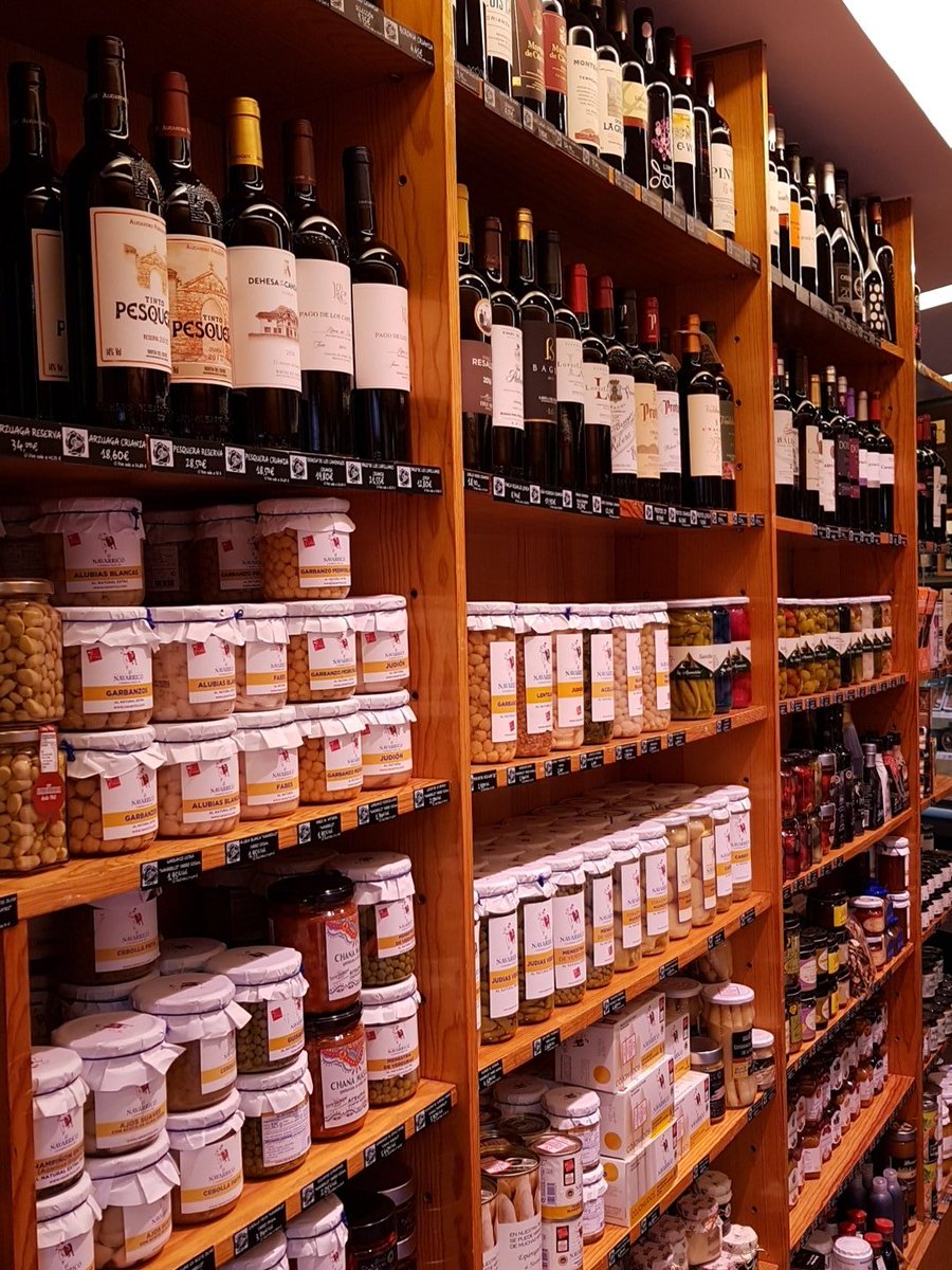 selectisimo's tweet photo. Buenos dias!!! Espárragos, pimientos, mermeladas, vinos,...😋😋 que te apetece hoy?
#felizjueves #selectisimo #tiendagourmet #delicatessen https://t.co/S1IOVMq0ml
