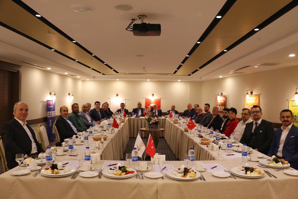 #besabbisgelistirme  toplantısında 
Bu haftanın sunumu 
20 yıldır inşaat sektöründe faaliyet gösteren <a href="/topuzlar_yapi/">Topuzlar Yapı</a> 
İle Mavera markasının sektörel büyümesini 
Ve misafir olduğumuz 
@vespiahotel ’yı konuştuk.
 Ticarete katkısı olsun...
#besabb
#besabbiş
#besabbişplatformu