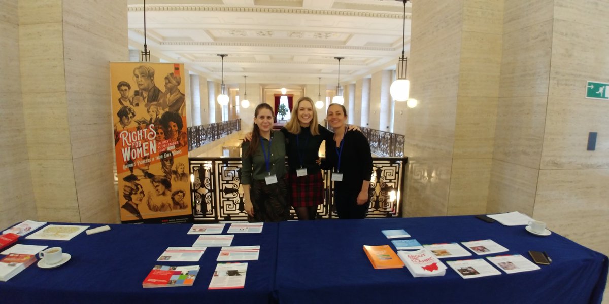 ElenaPallari's tweet photo. @CLAHRC_SL @CLAHRC_NWL @CLAHRC_N_Thames @OfficialNIHR @NIHRAcademy The @CLAHRC_SL team getting ready for the pan-London conference #NIHRCareers https://t.co/rbBldKFg1y