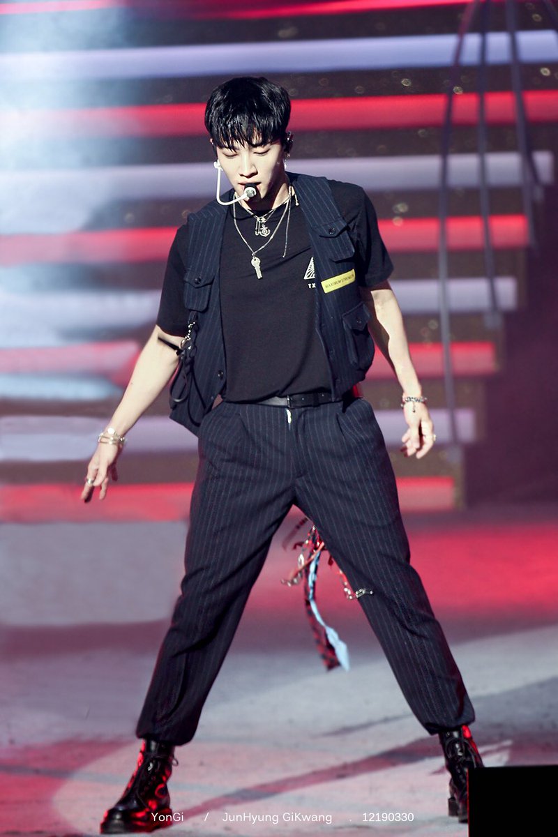 YonGi890's tweet photo. 181002 HK Youth Concert

#이기광 #기광 https://t.co/FUKpRT74FX