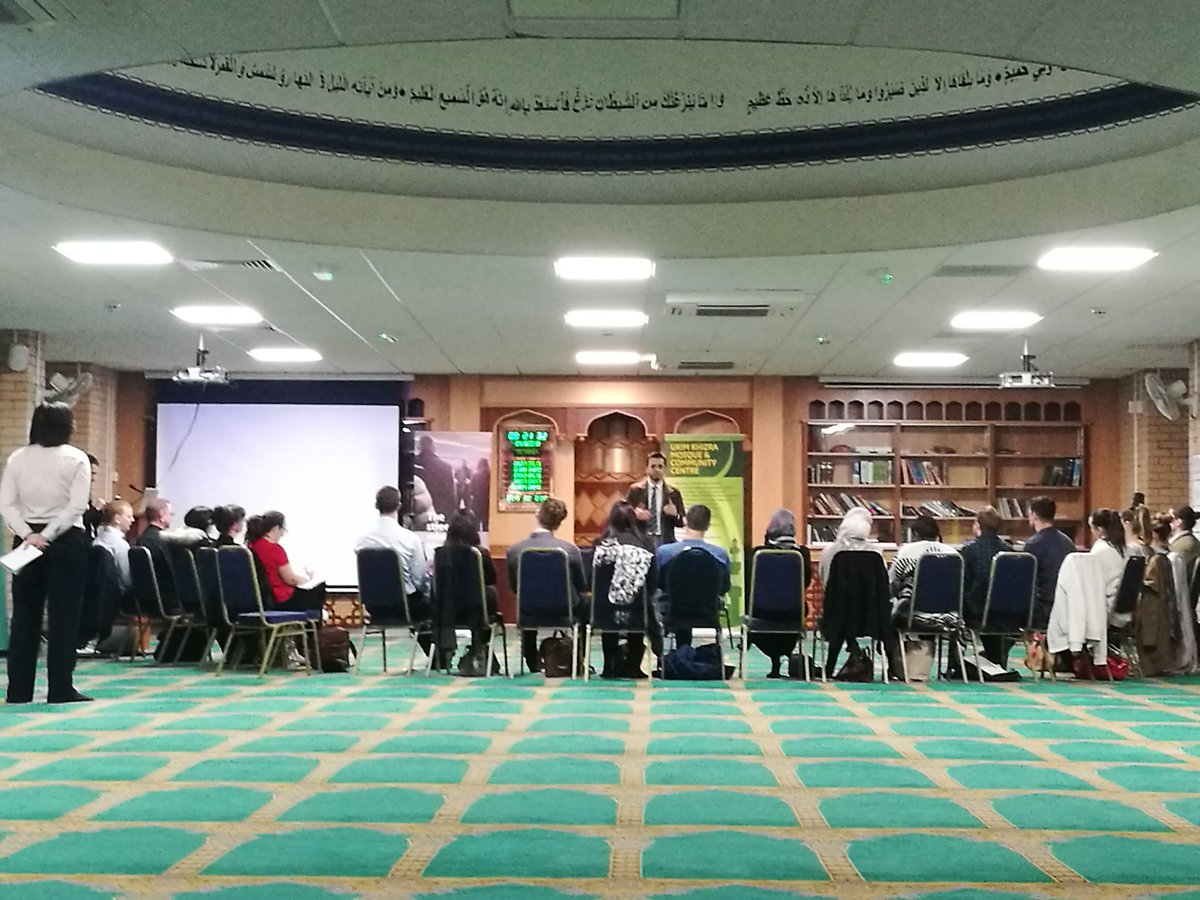ElizabethR_Cole's tweet photo. We are at @khizramasjid in #manchesrer for the final day of our #streetwisemba programme. https://t.co/c4kd2AdBLG