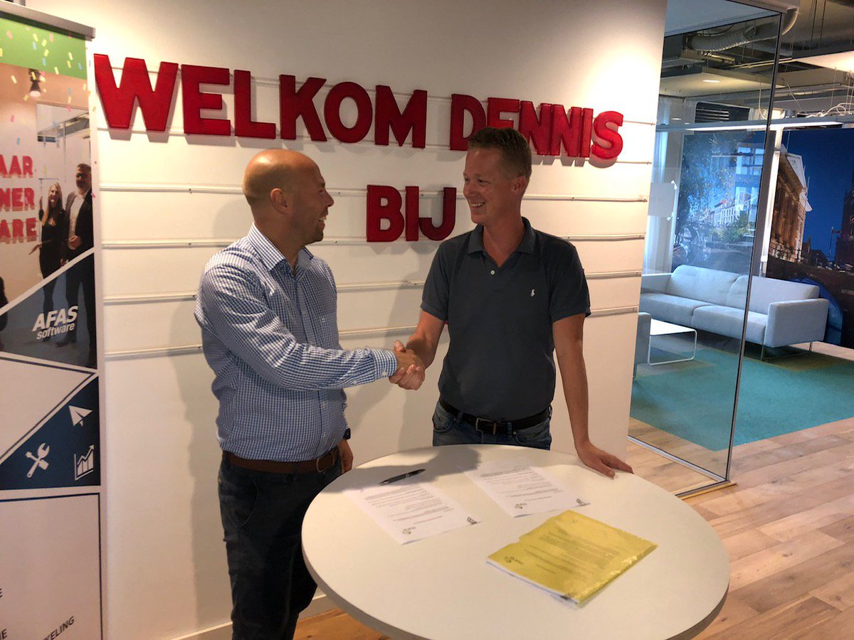 jeroenschenk's tweet photo. Mooie ontwikkelingen binnen onze organisatie. Vorige maand startte @dennis_hofman bij #Cure4_nl als business line manager van onze #AFAS experts. Dennis geeft met zijn 10 jaar #AFAS ervaring en de nodige ambitie een mooie boost aan ons team! (kijk ons blij kijken :-)) https://t.co/NMQ9BvTYn1