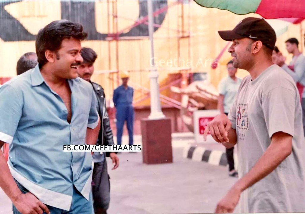 Team_Chiru's tweet photo. #megastarchiranjeevi & #Pawankalyan
On The Set's Of #Daddy
#17YearsForDaddy https://t.co/E22oioIqBj