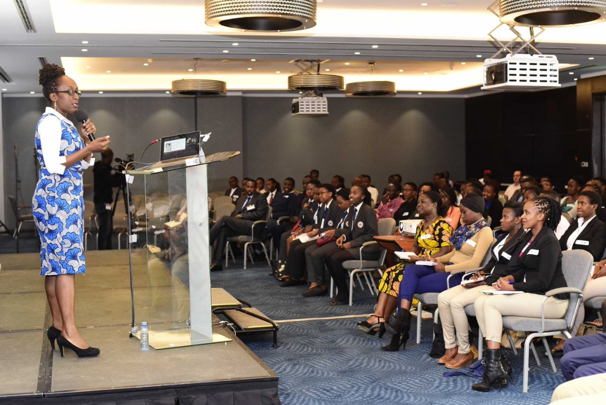 KenyaUtalii's tweet photo. Belinda Nwosu, Consultant/Researcher - W Hospitality Group taking students through Employment in the Hospitality &amp; Tourism Sector. #AHIF2018 @AHIF_News @Tourismfinance @Orumoi @Min_TourismKE @TourismFund https://t.co/xINFOQ5V1x