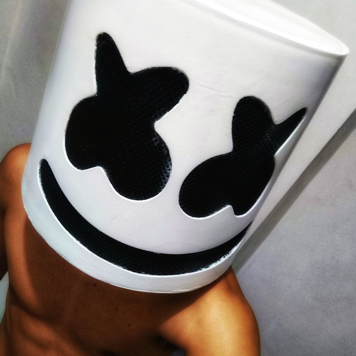 superMYC's tweet photo. @marshmellomusic Favorite Artist Electronic Dance Music #AMAs https://t.co/j9GqplMnEA