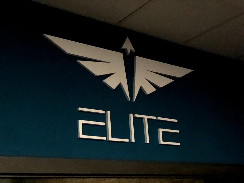 gamerdebilbao's tweet photo. Mirad quienes se viciaron en el templo el sábado pasado... @andercortes @FTREFORMED e @LVPibai junto a sus amigxs 🤩
¡Estos chicos si que son la Élite! 🔝🔝🔝🔝
#elite #saturdaynight #games #gdgamers #gamingweekend #bilbaogaming https://t.co/KdQSfHrbC3