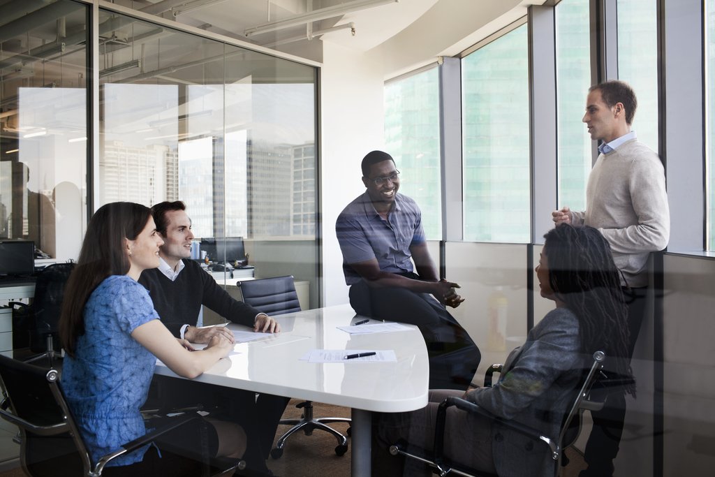 InsideTrackAuto's tweet image. Do you have an eye for detail? We are hiring an Operations Analyst within our Jaguar Land Rover team. You will be responsible for providing a comprehensive analytical &amp;amp; stop ship, customs access function #recruiting #JLR bit.ly/2Qtr4pZ