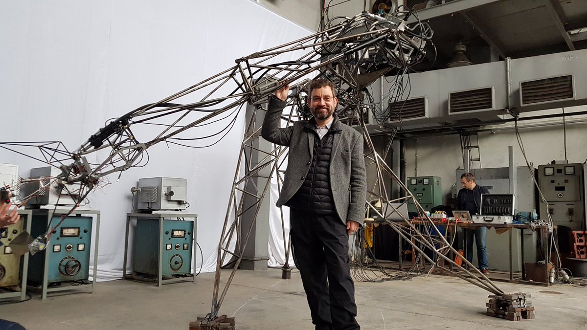 aziv's tweet photo. I've been looking forward to this moment for 35 years. 20 years of speaking to people about the #senster. Now it's working again. Info and live feed of the opening tonight: https://t.co/BuqHAoBLxI https://t.co/pnTuE8LUKs
