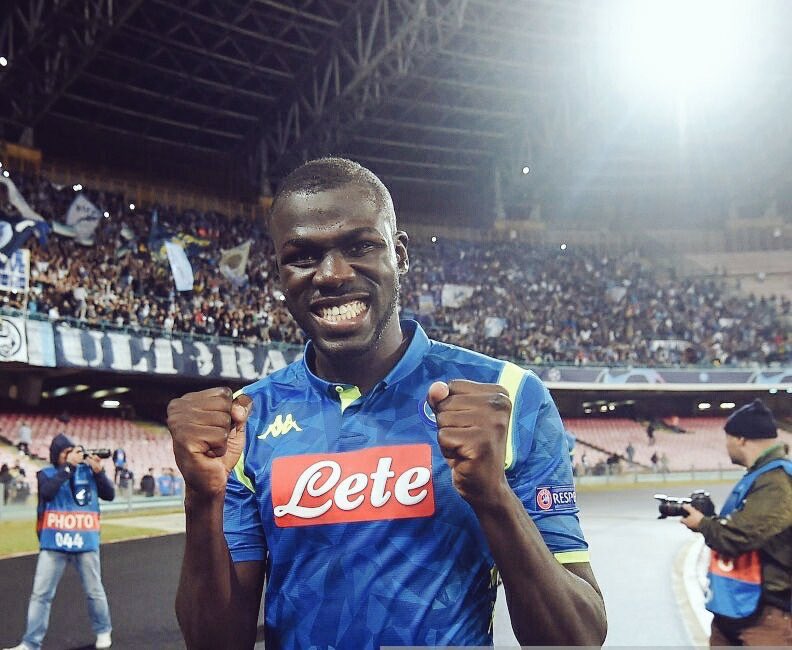 kkoulibaly26's tweet photo. Una serata indimenticabile, una partita bellissima, una vittoria da grande squadra: #ForzaNapoliSempre 💪🏿
💙 #NAPLIV 1-0 #UCL #koulibaly #kouli #kkoulibaly26 #napoli #teamkk26 #teamrkell #teamkoulibaly #famiglia #difendoLaCittà https://t.co/L4BwR83ioU