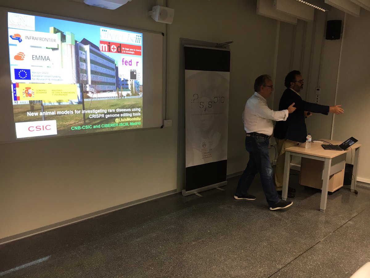 IsmaelMingarro's tweet image. Ready for @LluisMontoliu talk at @i2sysbio with @JuliPereto #CRISPRtools for #GenomeEditing