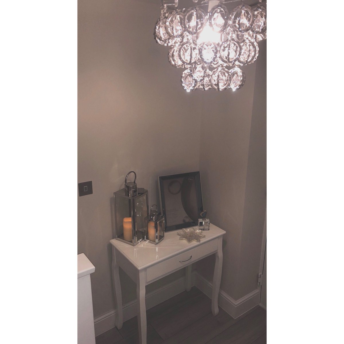 InteriorMalo's tweet photo. Make your hallway door entrance look amazing with the help of Malo Interior Design. Contact me today for interior design help. Prices start from portfolio £15.00. #interiordesign #dorkingbiz #dorking https://t.co/6ZtzMoPyxE