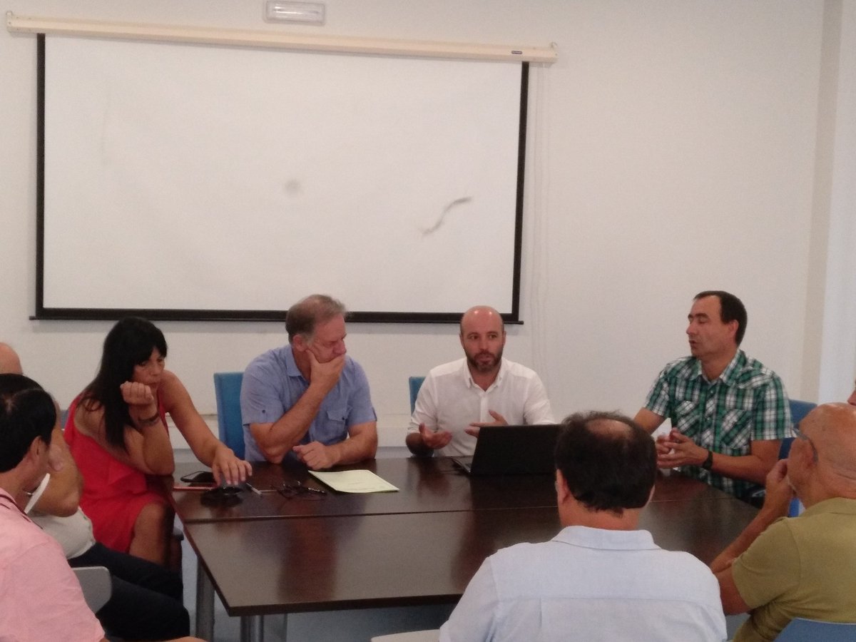 ManifestoMinhor's tweet photo. Comezamos a xuntanza de traballo do grupo municipal con @VillaresLuis para tratar asuntos de moita importancia para a veciñanza de Gondomar e do Val Miñor: #pasaxe #transporte #SerraDoGaliñeiro #PO331 https://t.co/xlZ3ixuhrH