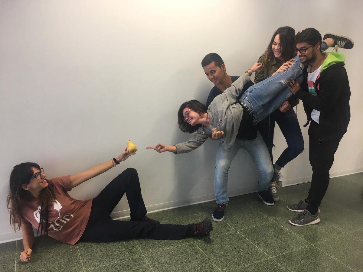 ElenaMQS's tweet photo. La creación del Nutricionista #nutris #blognutricionblog #RetoFrutaREUS @UMU @ReusUMUoficial @ana_cutillas_ https://t.co/icl5u3joEv