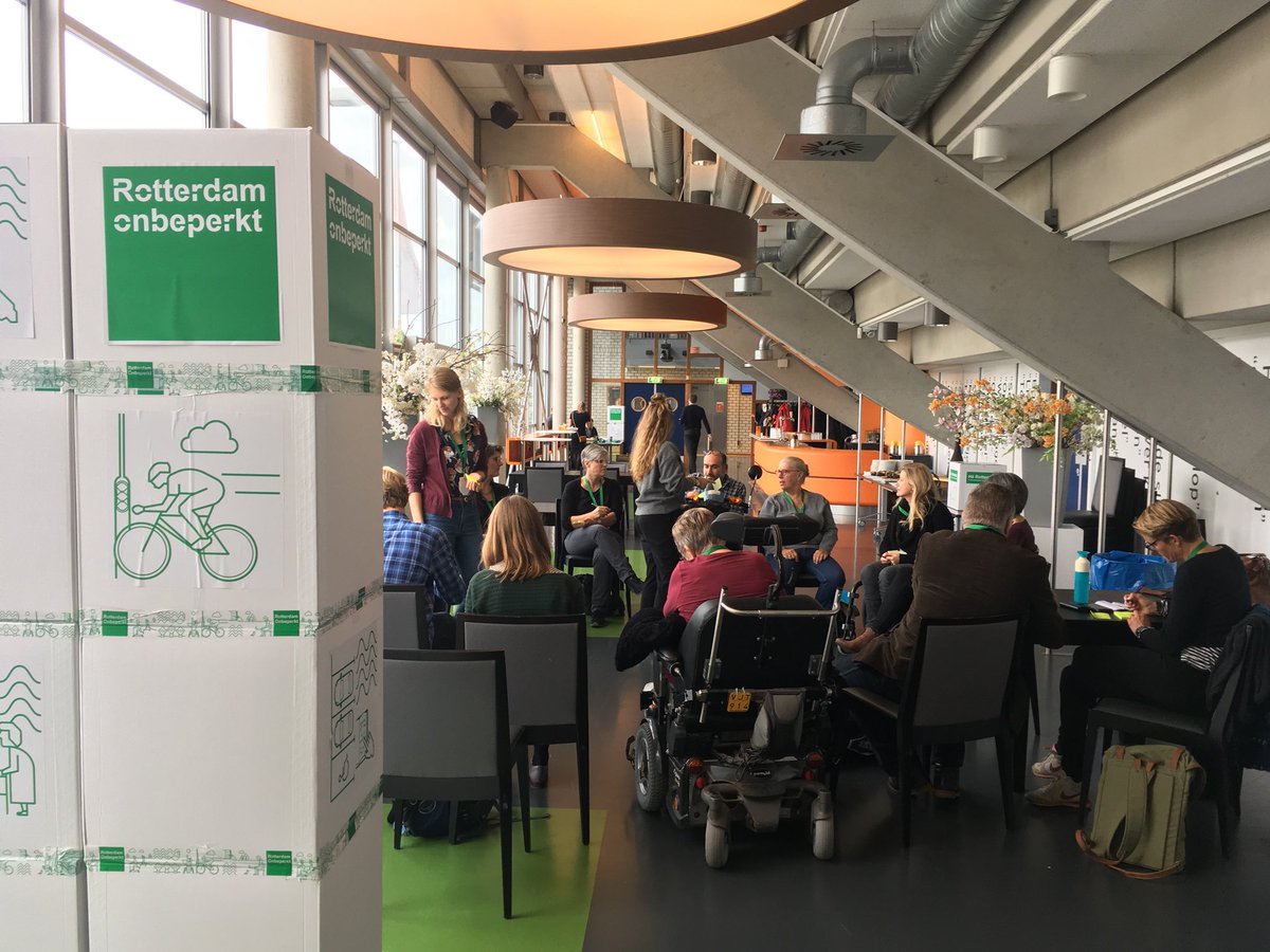 DFHumanity's tweet image. Onze briefing van vandaag: Universal Design. Maak inclusiviteit de standaard. Ontwerp niet voor de verschillende doelgroepen, mensen zijn meer dan hun label. #designforall #universaldesign #RotterdamOnbeperkt #WvdT2018 #brainstormsessie