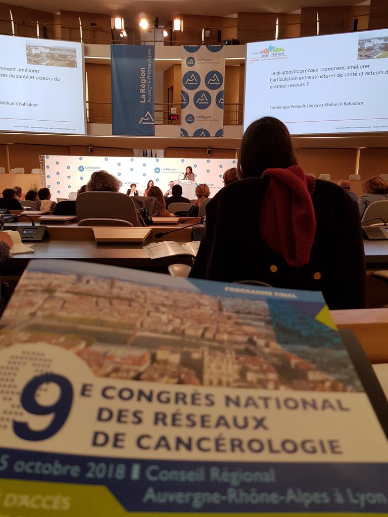 SocialOnco's tweet photo. Heureuse d'entendre la préoccupation d'une directrice de CLCC pour les fragilités psychosociales 

#cnrc #reseaux #cancerologie #Lyon https://t.co/VhsmaGM6kV
