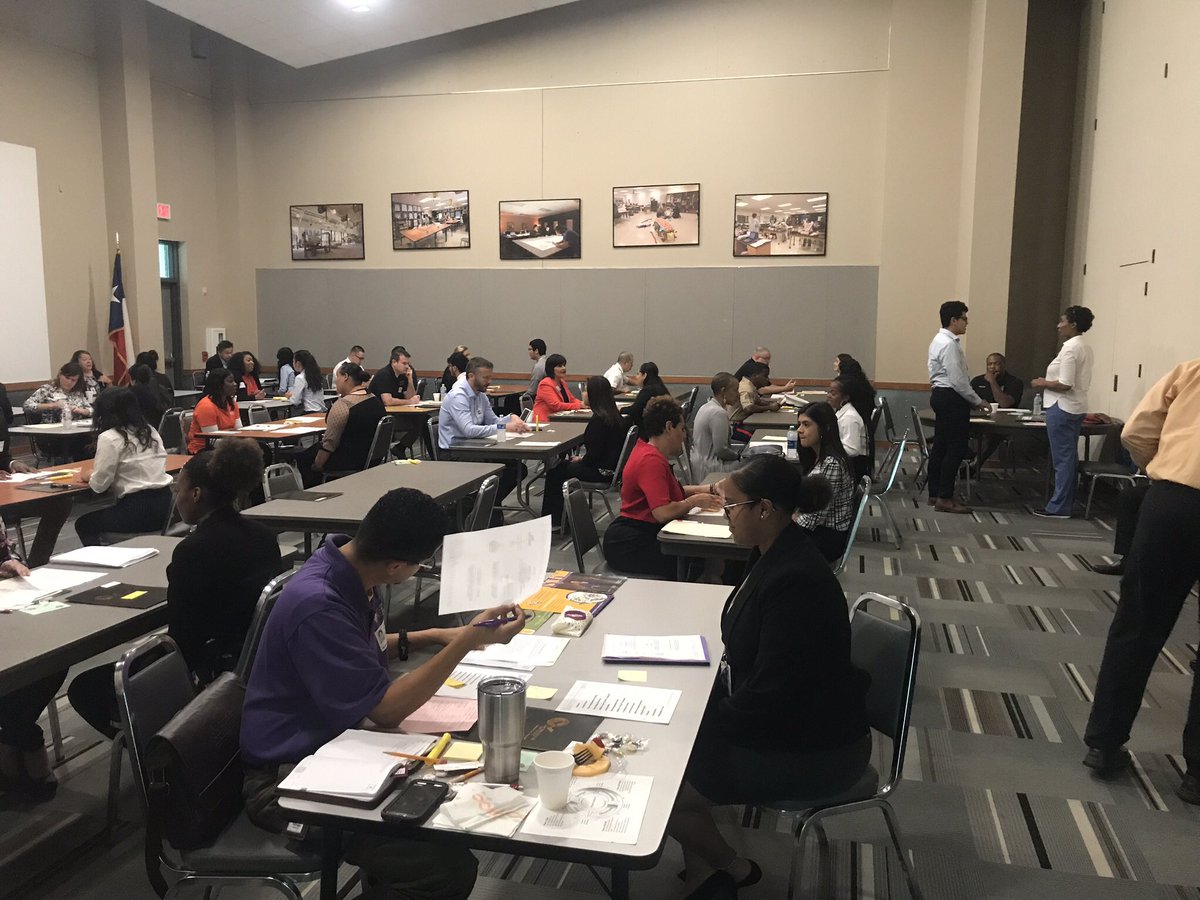 CWHS_ProAcademy's tweet photo. Yesterday, @cwhs_springisd had over 40 business partners helping conduct Mock Interviews for 340 Seniors! Each student had 2 interviews gaining valuable experience for careers and internships. Such a great day for all involved! #wunsche #springisd #BelieveInSpring #SpringISD_CTE https://t.co/MVEqUPsrof