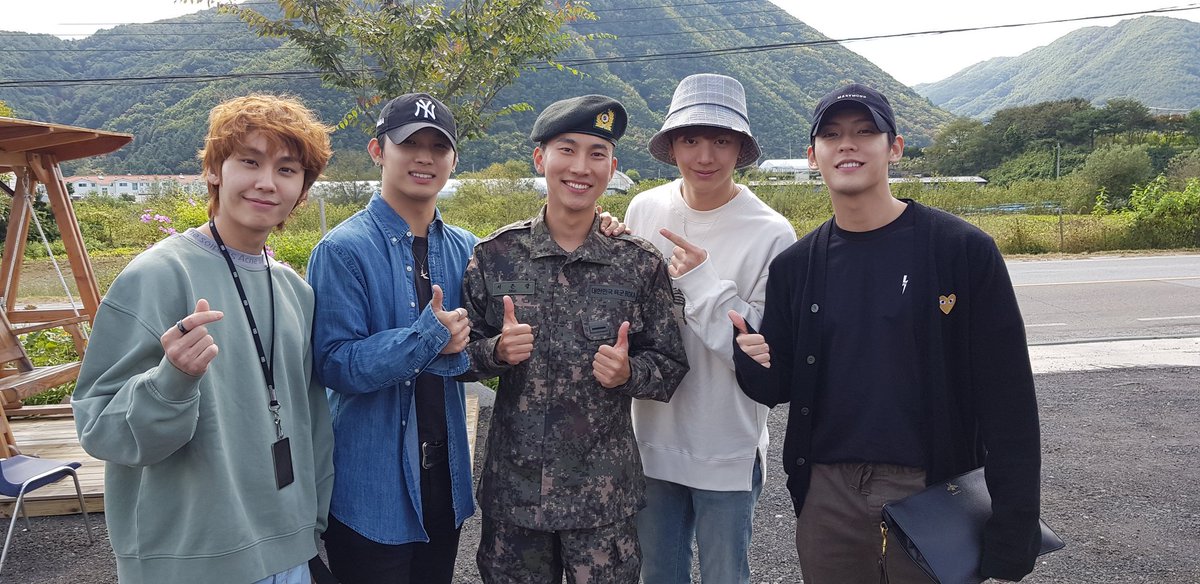 181004Private Seo Eunkwang!! Waaahh!! Congratulations for getting an award!! Yeokshi our leadernim!!  BTOB and Melodies are so proud of you!!  It feels good to see that you're with BTOB earlier.  Please be healthy always!! We miss you!!  #WaitingForSilverlight