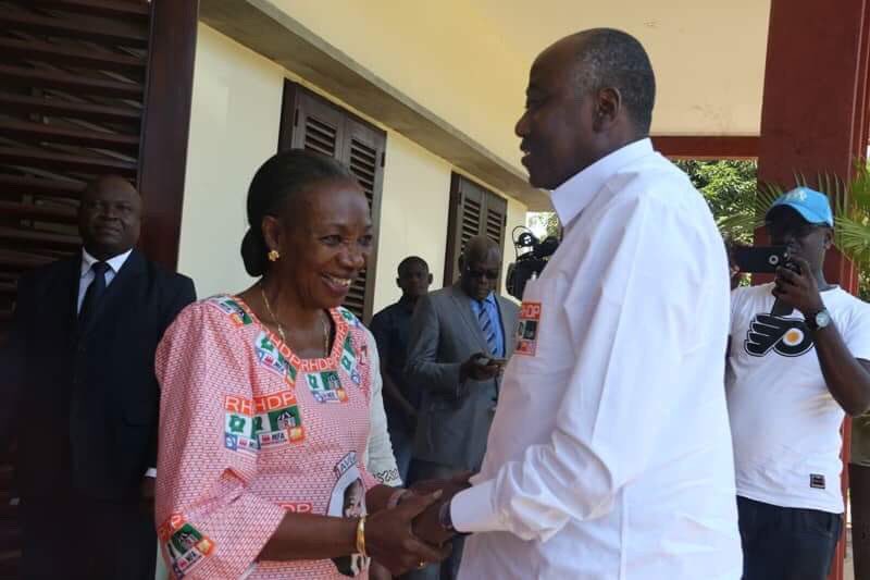 Kandiacamara_Of's tweet image. 🇨🇮ÉLECTIONS - RÉGION DU GRAND PONT/COMMUNE DE #JACQUEVILLE - Le candidat #Rhdp, au conseil régional des Grands ponts, #Gabriel #Yacé reçoit le soutien de la Présidente du RDR, #HenrietteDagriDiabaté, du Premier vice-président Amadou Gon Coulibaly et de la Sg #KandiaCamara.