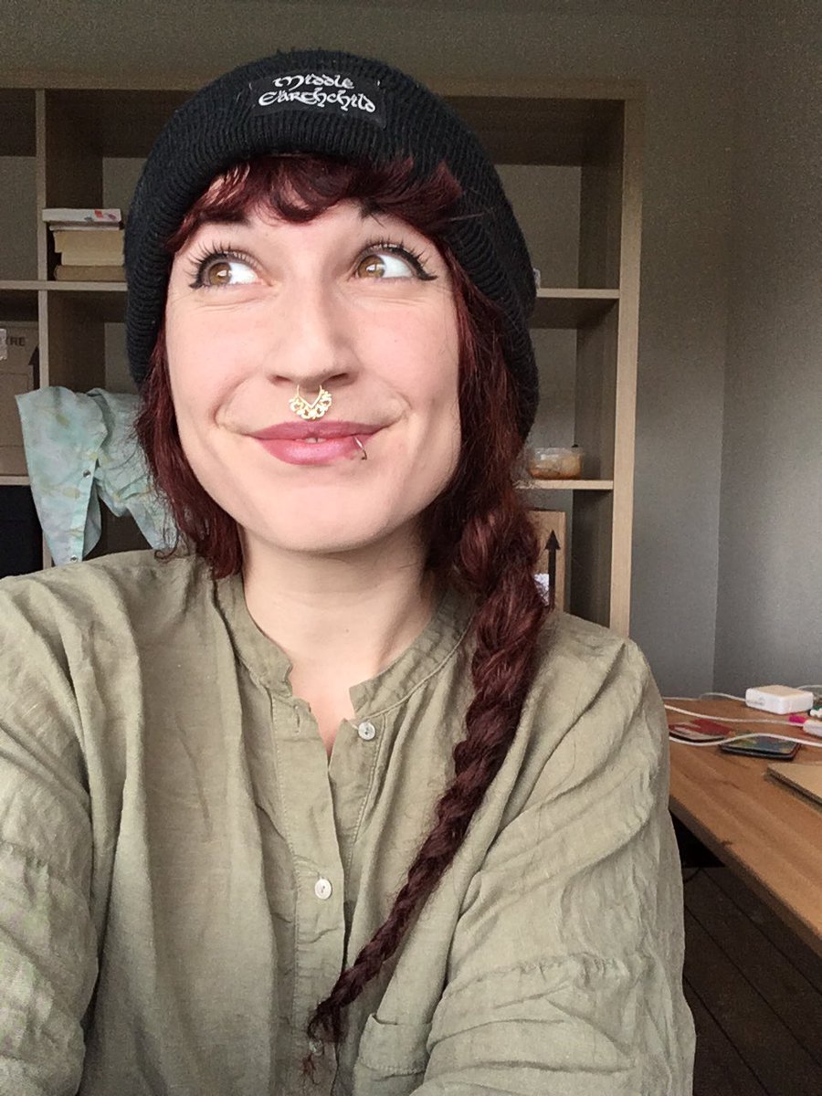rachelsarah_m's tweet photo. One solidly good thing about colder weather: beanie season.
π π
#middleearthchild #beanieseason #autumn https://t.co/PgrECCNhDP