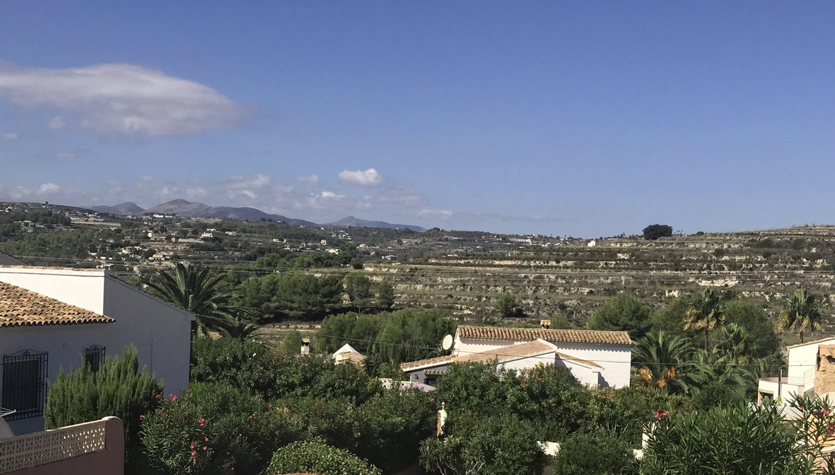 DebbieJayne1301's tweet photo. Spacious Villa for Sale in Moraira 4beds, 2baths - 349.000 euros! 
https://t.co/uovdEqDuS5  #inspirerealestate  #moraira #villotel https://t.co/arPX5mlDZG