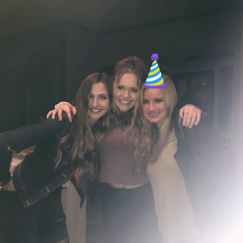 ajsimper's tweet photo. happy 19th to the best froomie&amp;bff out there<3 love u to death ash, thx for being apart of double a(; #electric 💛🤩 stay spicy gf!! https://t.co/VGFfdJAYKf