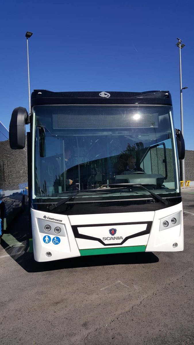 GrupoCastrosua's tweet photo. El Magnus.Hybrid Scania Castrosua está hoy presente en la jornada técnica que tiene lugar en el Centro de Operaciones de Sanchinarro de la @EMTmadrid dentro del marco del I #SIMPOSIO_AyA2018
#MagnusH #Transporte #Movilidad https://t.co/wzPYRmIQt8