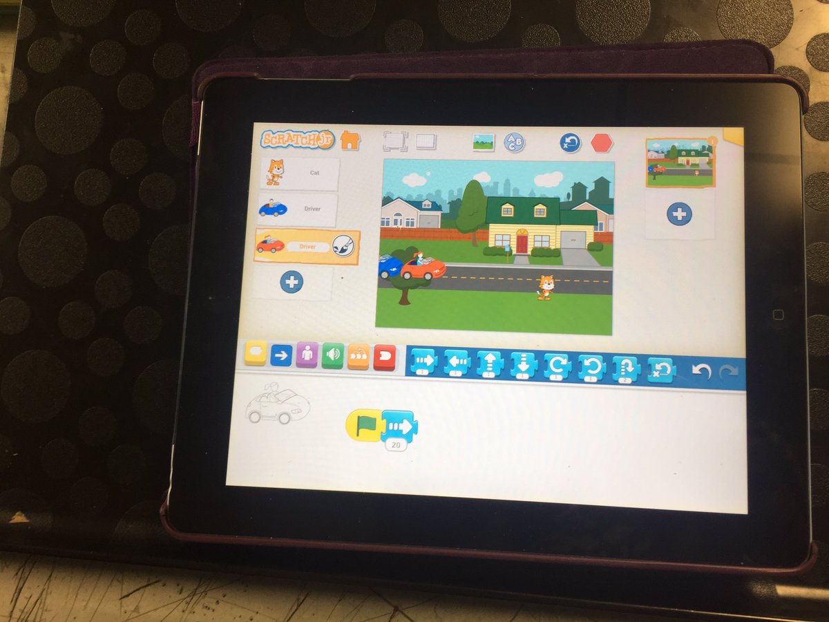 ScoilIde's tweet image. Ms O’ Shea’s 2nd class are enjoying scratch junior on iPads this morning. #scratchmit #futurecoders