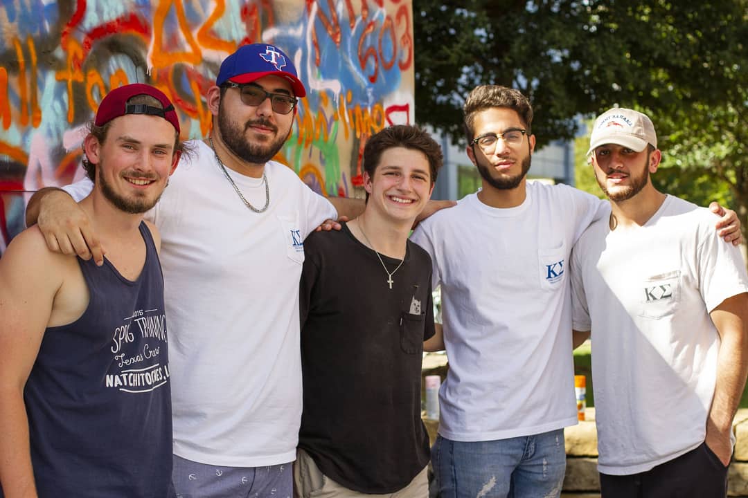 Official_Temoc's tweet photo. Hey Comets! Stop by the Plinth this week to join @utdKappaSigma  in support of the Military Heroes Campaign. #utdallas https://t.co/MALwXHe1qD
