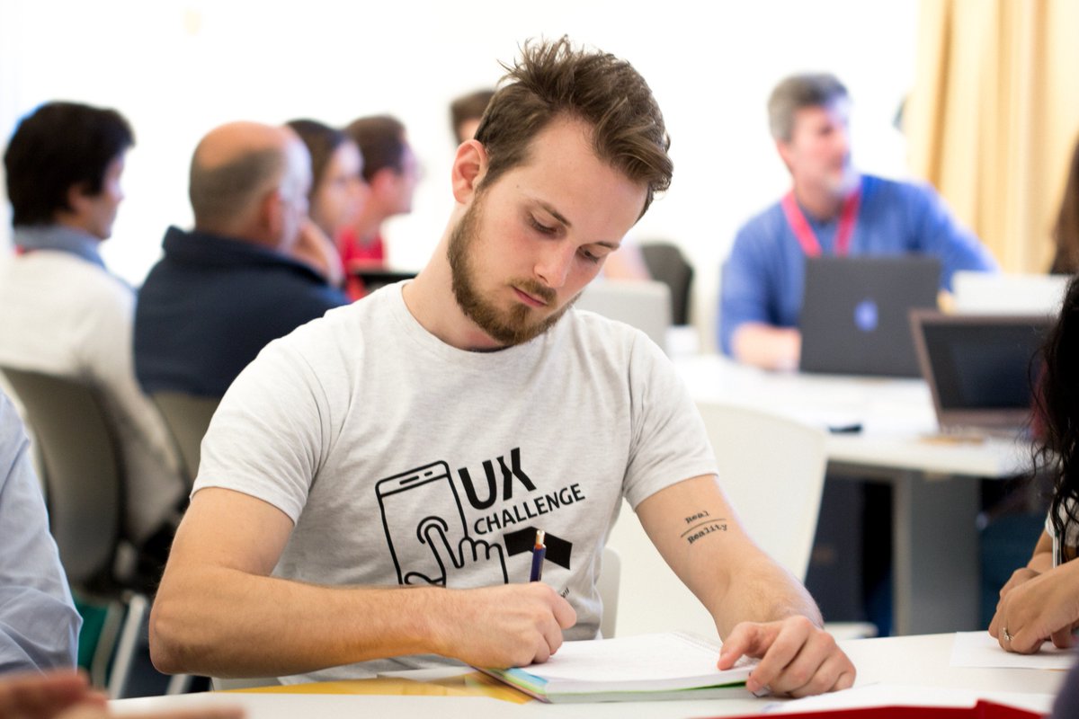 HIT_trentino's tweet photo. Come migliorare la user experience di un prodotto con studenti e professionisti del Service Design #UXChallange18 work-in-progress, resta con noi! 
#designsprint #interactiondesign #smartcrowds #Trento https://t.co/1Za1DDikdF