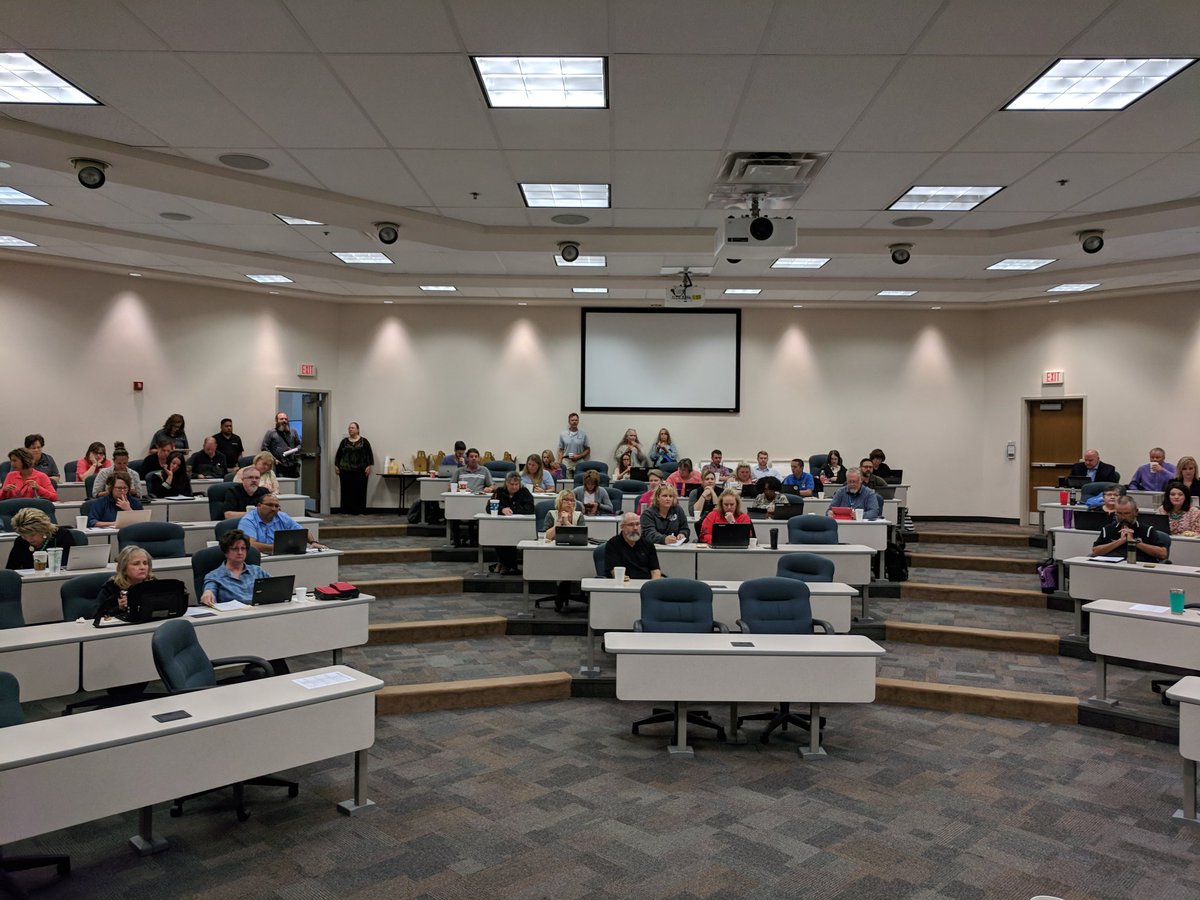 keoflex's tweet image. Exciting day at the @TxPanTechCon #tcpc2018.  Thanks region 16 for hosting us.