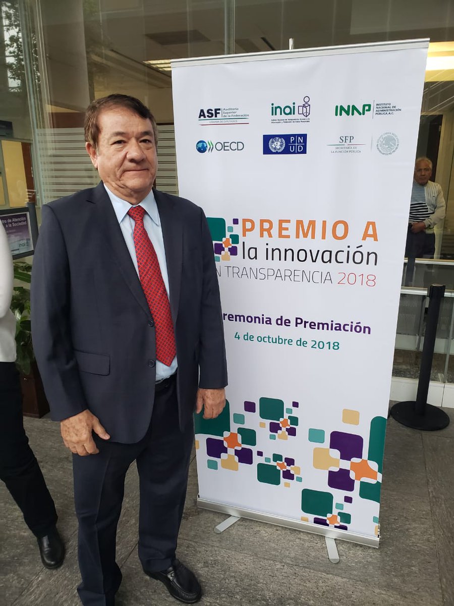 SEPAFJalisco's tweet photo. Nuestro titular @hectorperezpart presente en la entrega de los Premios a la Innovación en Transparencia 2018.
En breve más información.
#SEPAFInnova #SEPAFEficiente https://t.co/cfaYqbq3f9