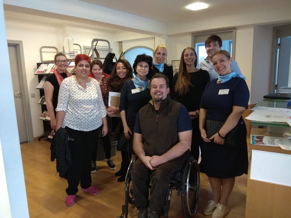 _dincat's tweet photo. Compartim experiències amb persones amb discapacitat, les seves famílies i professionals d'arreu d'europa a #LSTraining #thistimeimvoting https://t.co/Fdb2Ph9yXM