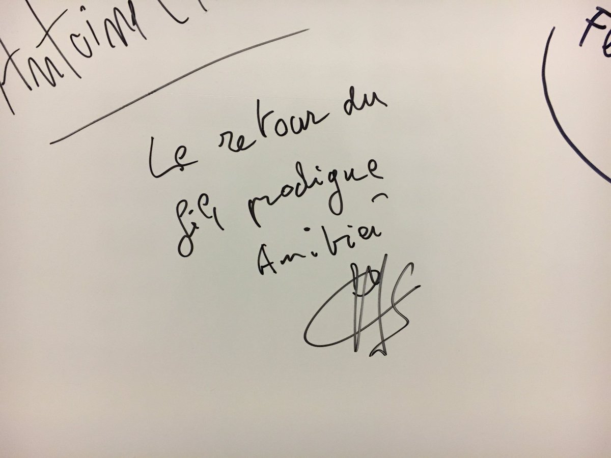 BFMLyon's tweet photo. 🔴Retour de @gerardcollomb à Lyon : il signe « Le retour du fils prodigue » #FaceAFace https://t.co/IHat66W34E